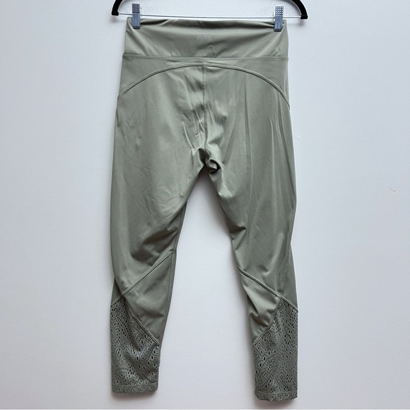 Pink Sport Sage Green Eyelet Cut Out 7/8 Length Seamless Leggings Women’s Large - Picture 4 of 7